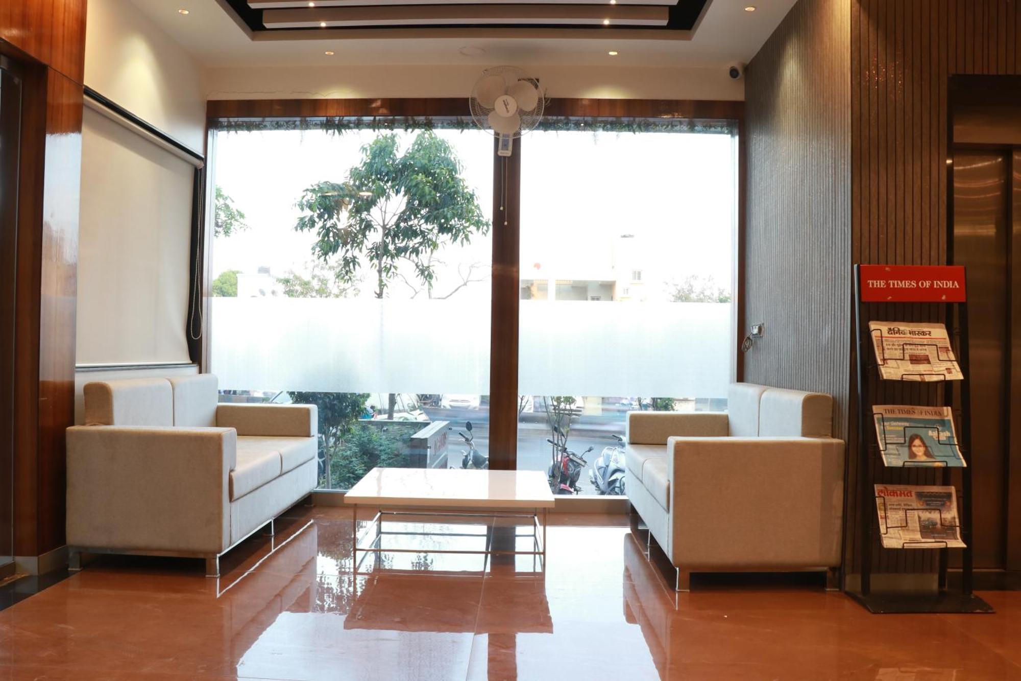 Hotel Yash Executive Aurangabad  Exteriör bild