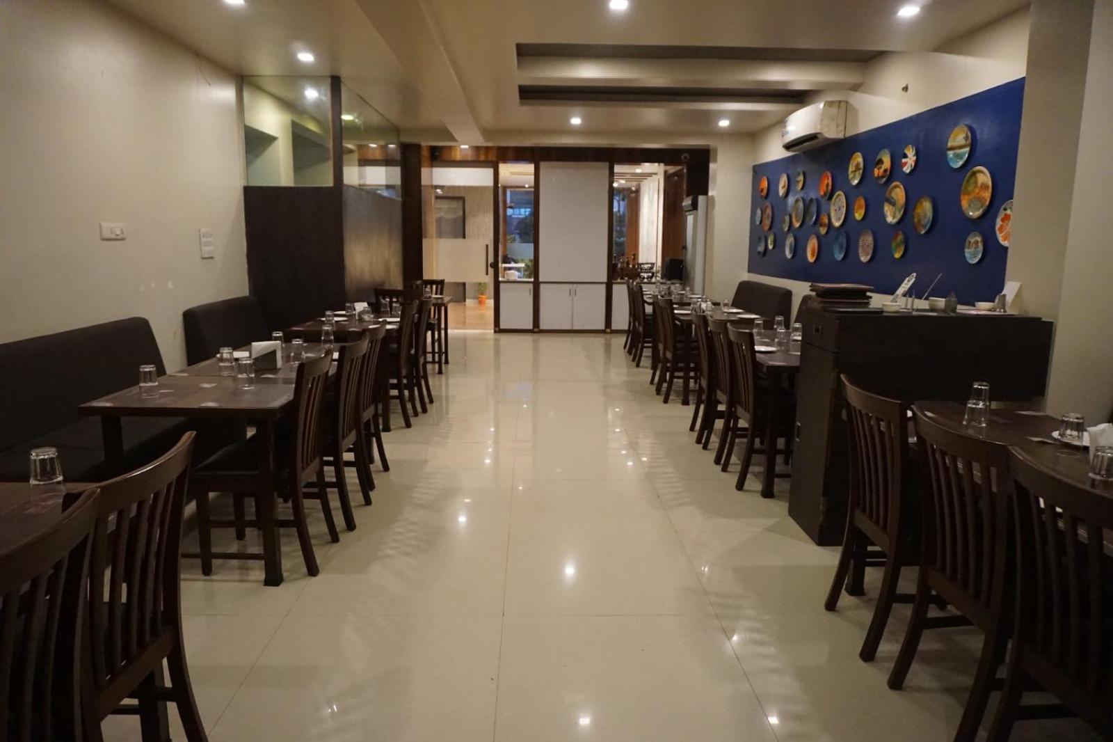 Hotel Yash Executive Aurangabad  Exteriör bild